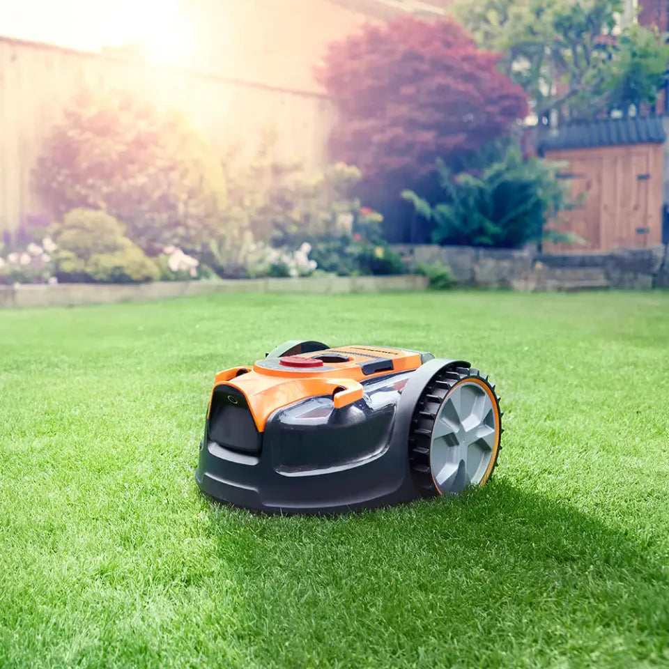 Robot koszący LawnMaster OcuMow VBRM16-1-03 | Bez przewodu ograniczającego | Kamera OGR | Akumulator MX24